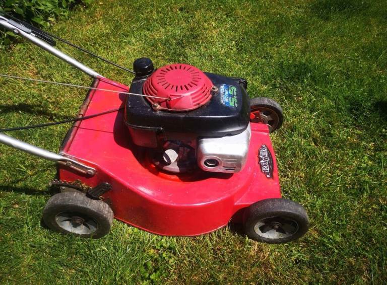 Lawnmower Powerful Honda 160cc 5.5 HP Has A 50cm Cutting Width