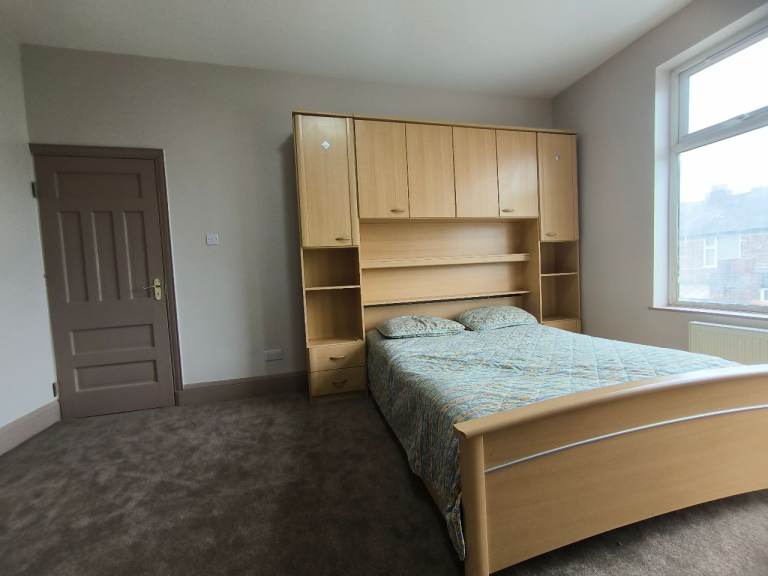 Stretford Room to Rent