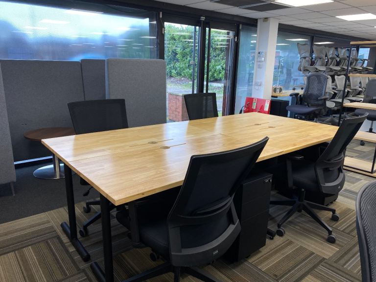 Solid Oak Desk + Black Mesh Chair + Black Pedestal – £249 Bundle