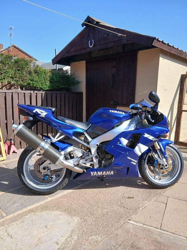 Yamaha, R1 4xv