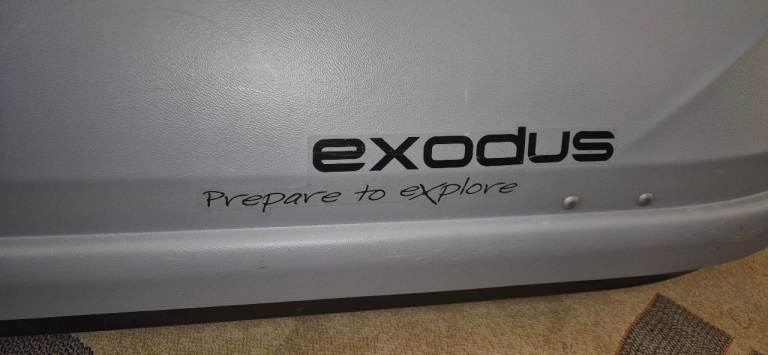 EXODUS CAR ROOF BOX 