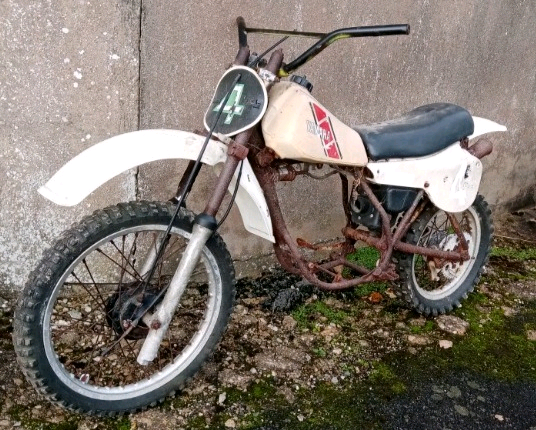 1981 YAMAHA JUNIOR MOTOCROSS ROLLING CHASSIS 
