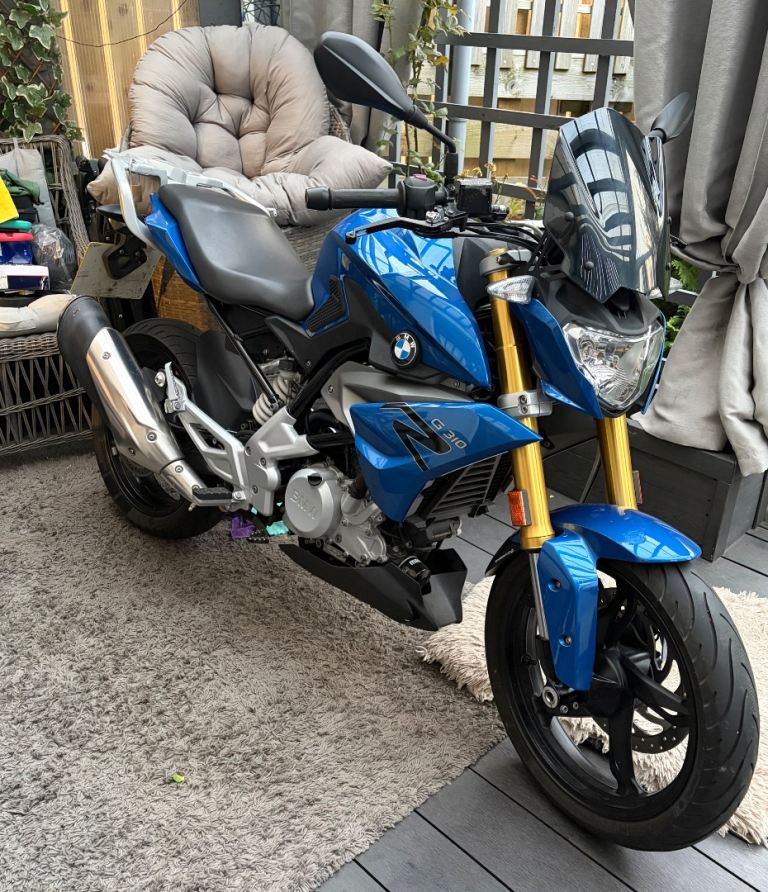 BMW G310 R