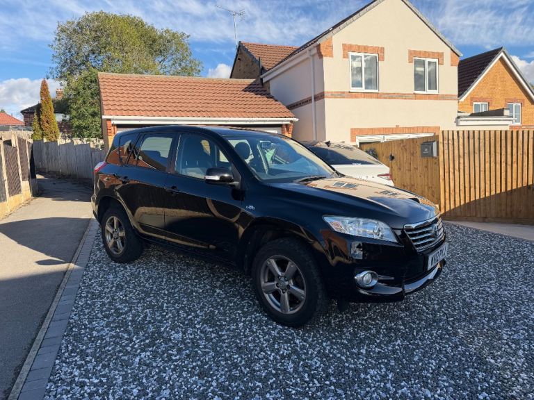 Toyota RAV4 2.2 D-CAT Automatic – 2012 – 96,000 Miles