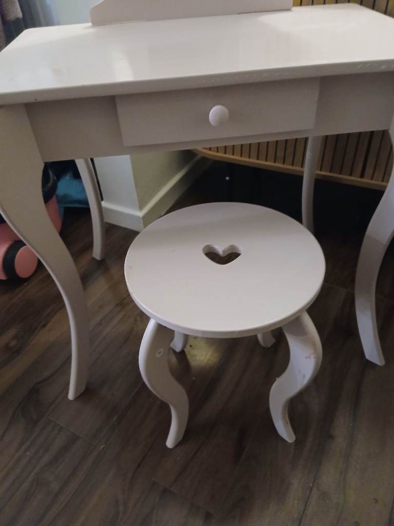 Pink Dressing Table with Stool and Mirror | in Bishopbriggs, Glasgow ...