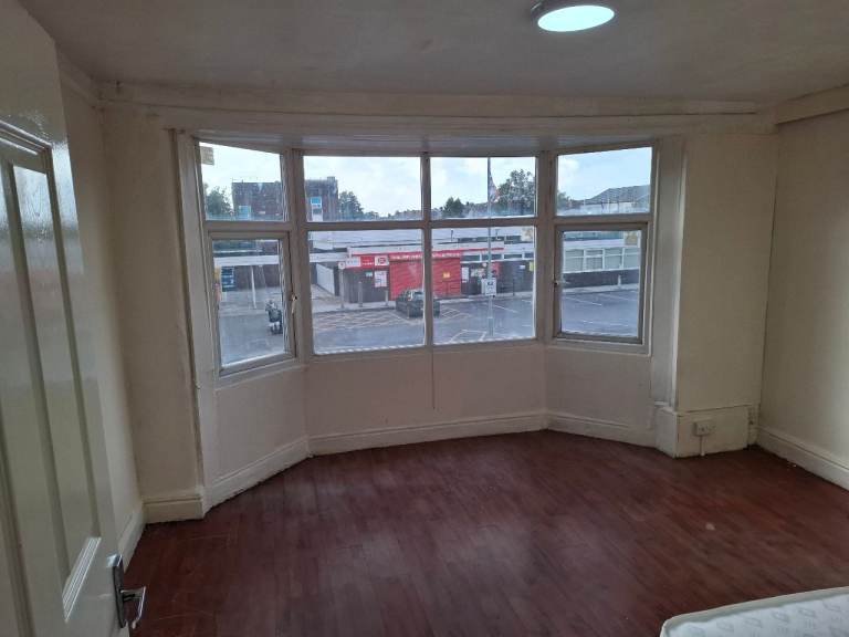 Private room for rent 