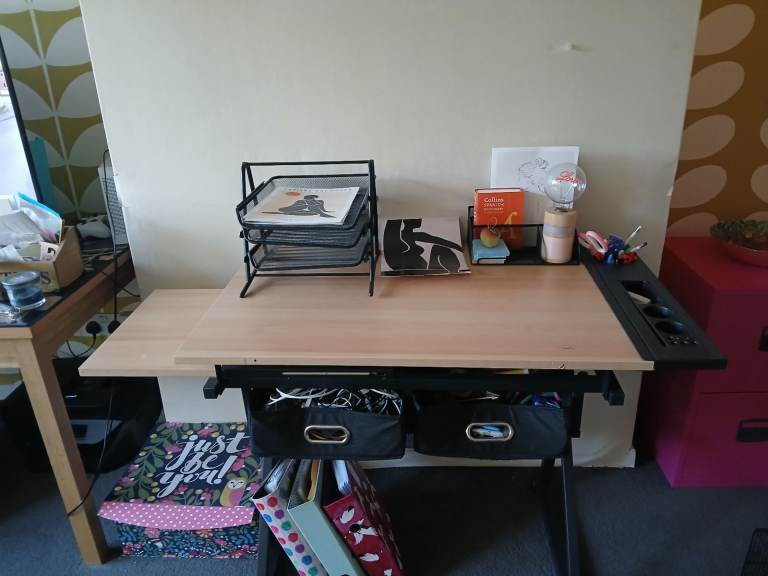 FREE Easel/desk 