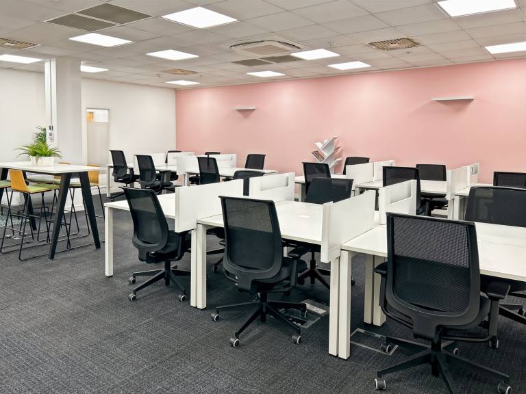 Belfast - BT2 8LA \ Join a Shared Workspace Today