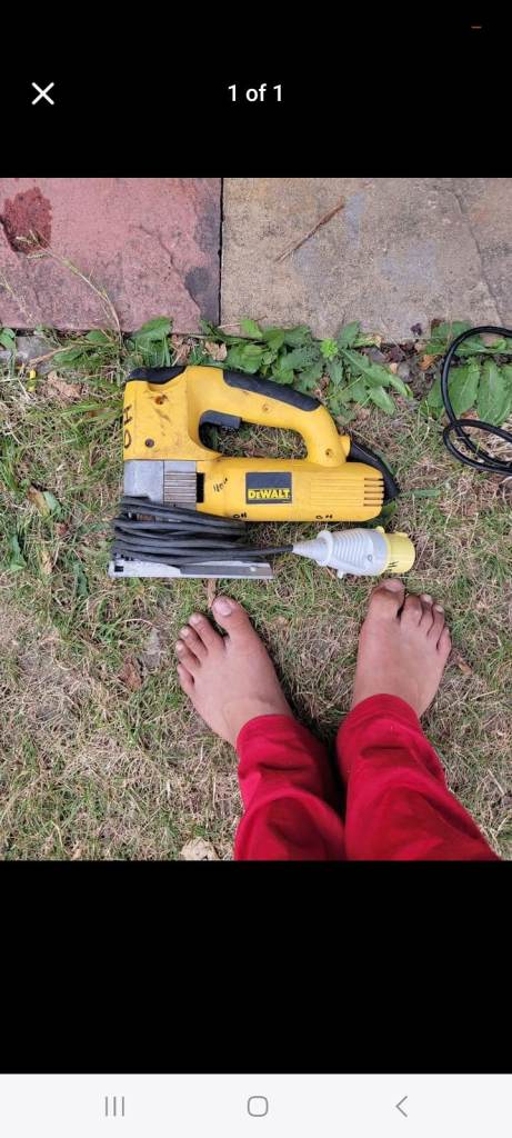 DeWalt 110V Jigsaw - Yellow, Good Working Condition