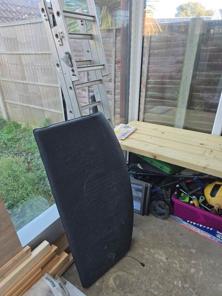 Car boot parcel shelf