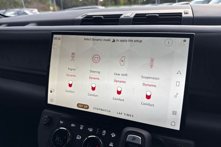 2025 Land Rover Defender 110 4.4 P635 V8 MHEV OCTA Auto 4WD Euro 6 (s/s) 5dr SUV Automatic