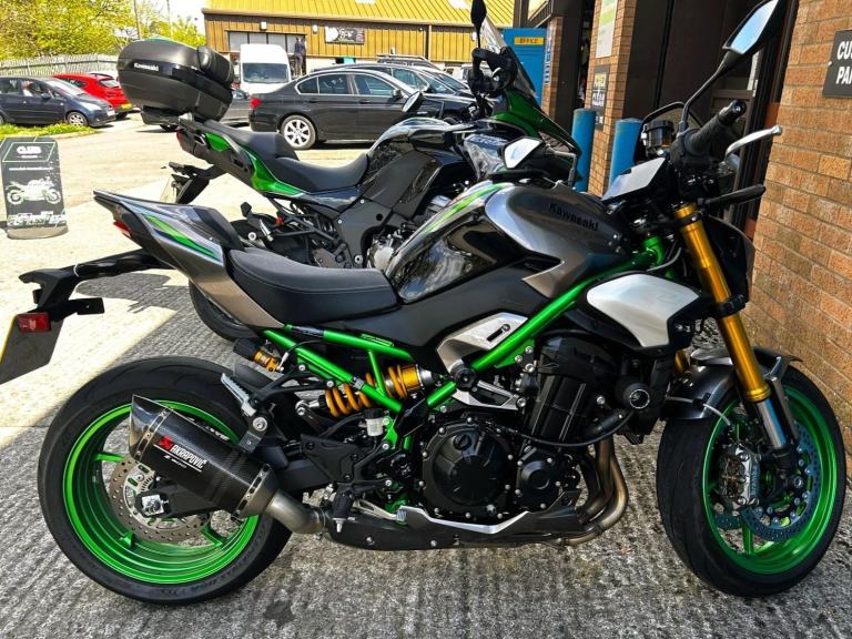 2025 Kawasaki Motorcycle ZR900 TSFNN Z900 SE Performance Edition