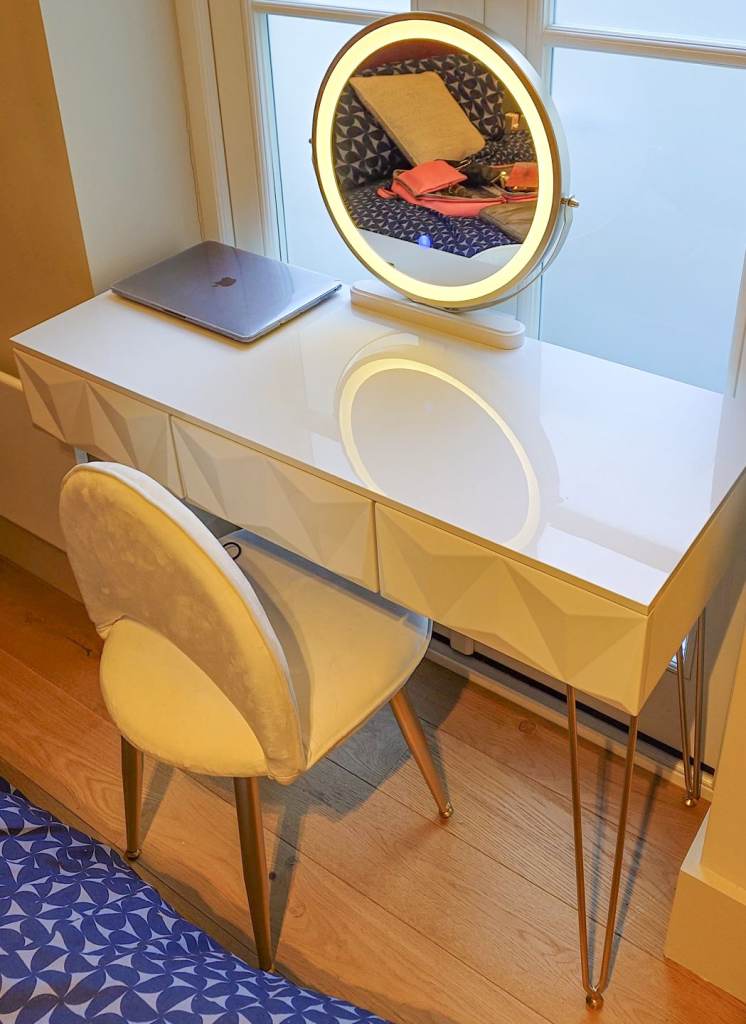 Stunning dressing table white with chair and mirror