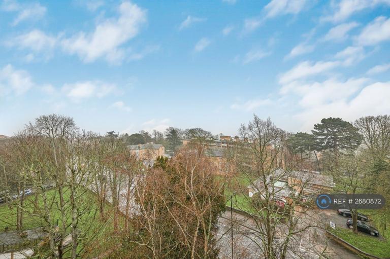 1 bedroom in Countisbury House, London, SE26 (#2680872)