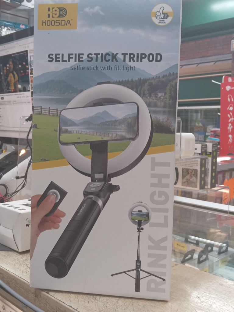 HOOSDOA Selfie Stick Tripod with Ring Light – NEW
