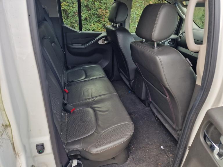 2014 Nissan Navara Automatic LWB 5 Seat Double Cab  Drives Perfect  12mth MOT