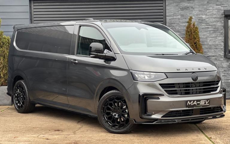 VOLKSWAGEN TRANSPORTER 2.0 TDI 170 LWB Commerce Pro Van Auto