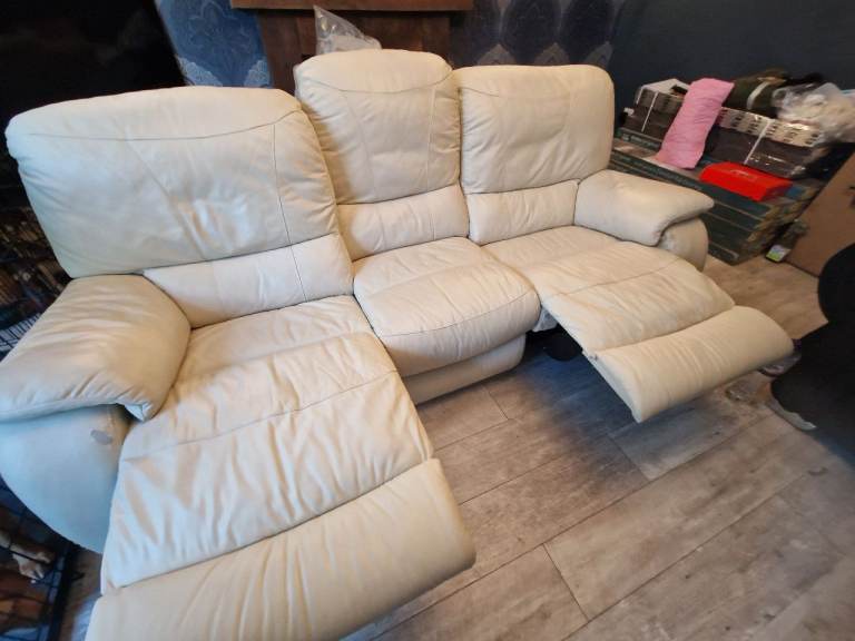 LEATHER 3 SEATER SOFA 2 END RECLINERS 