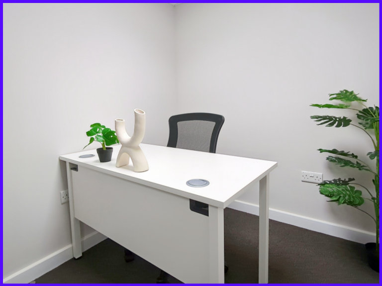 High Wycombe - HP11 1JU, Membership Office 5, 10 or unlimited days at Aston Court