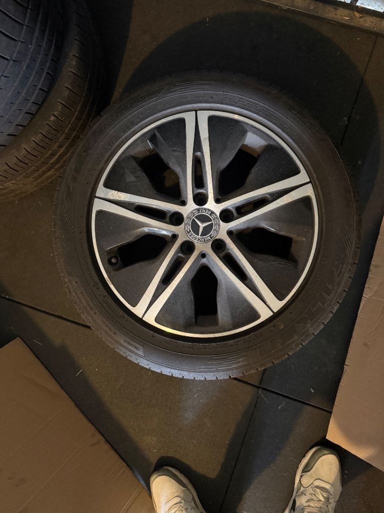 18” Mercedes Benz alloy wheels with tyres