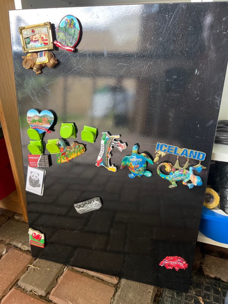 Magnetic black metal board 