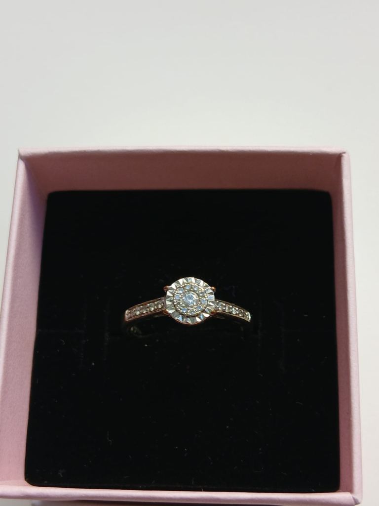 9ct White Gold Diamond Ring - Silver, Size K