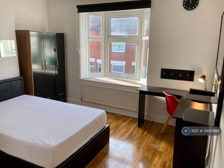 1 bedroom in Edward St, Loughborough, LE11 (#2900689)