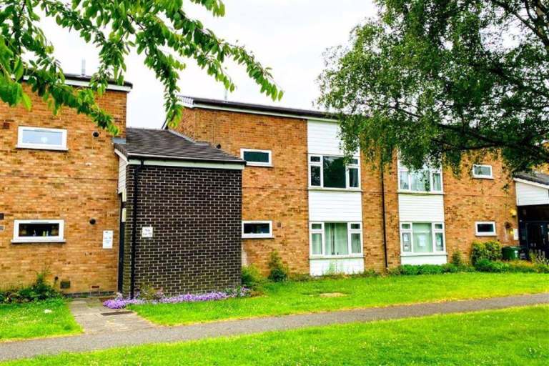 1 bed flat for sale - tenanted or empty 