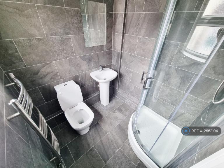 5 bedroom house in Wimbourne Road, Nottingham, NG7 (5 bed) (#2662104)