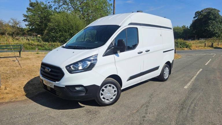 Ford Transit Custom 2.0 300 EcoBlue Leader L1 H2 Euro 6 (s/s) 5dr Diesel Manual