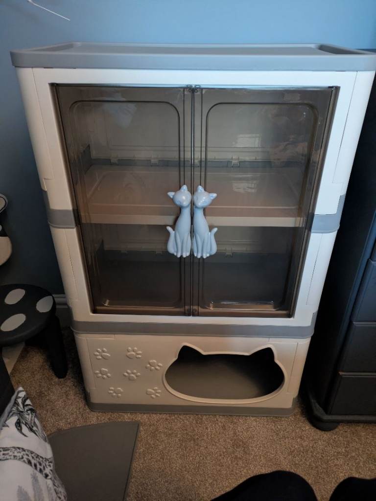 Gorgeous cat storage cupboard 