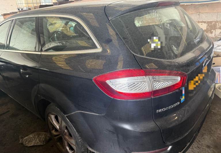 Breaking spare parts ford mondeo esate mk4