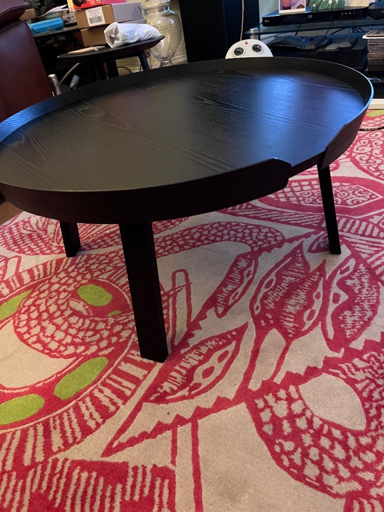 Muuto around coffee table 
