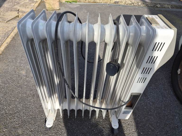 Oil filled electric radiator 