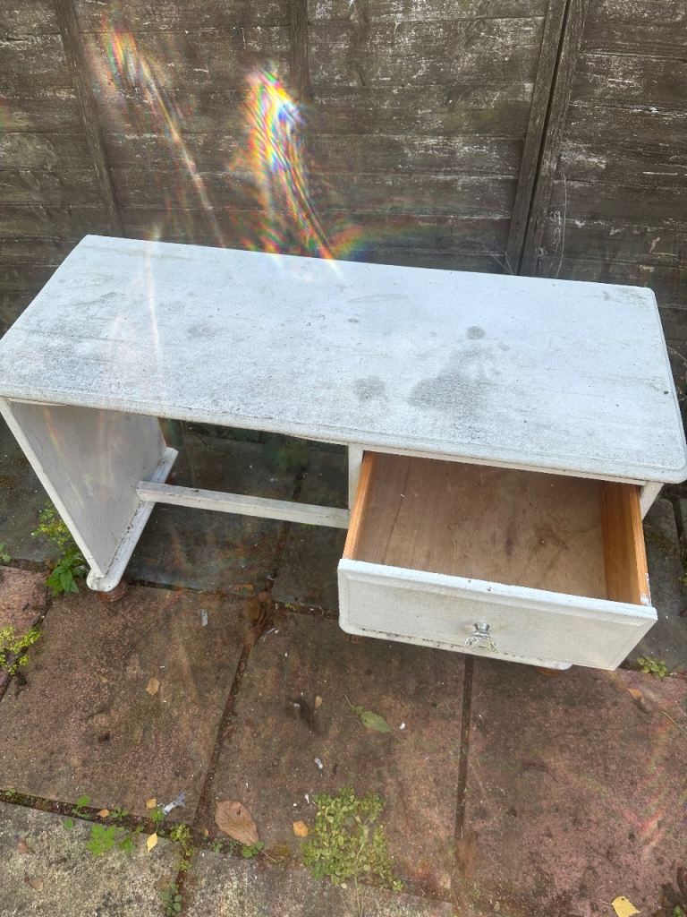 White Wooden Desk with Drawer – Fair Condition