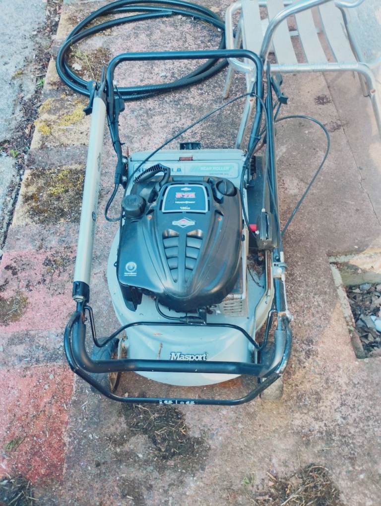 Masport Lawnmower with Briggs & Stratton Engine