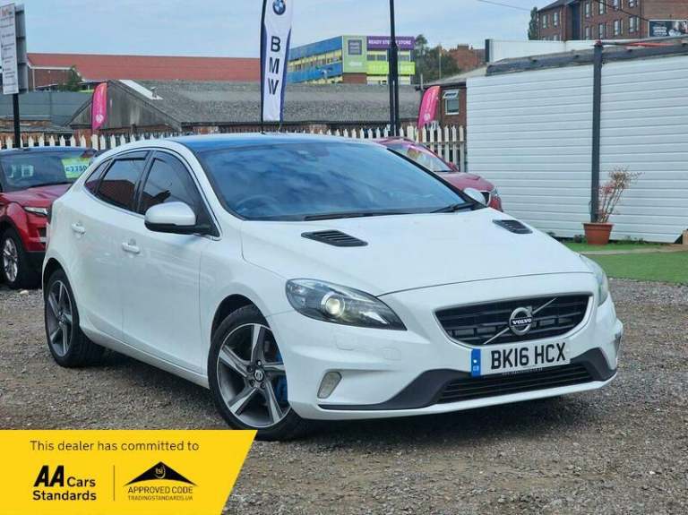 2016 Volvo V40 2.0 D4 R-Design Lux Nav Euro 6 (s/s) 5dr HATCHBACK Diesel Manual