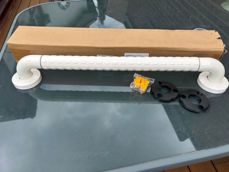 New, 24" cream grab rail