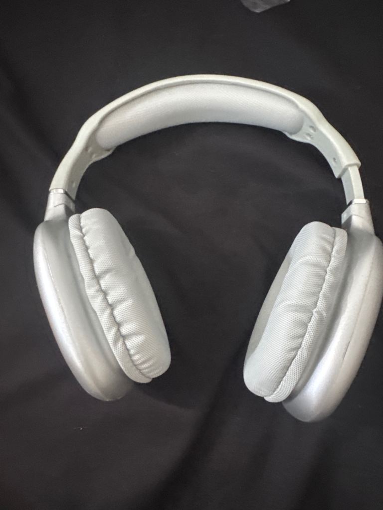 Apple AirPods Max Headphones – Silver, Good Condition