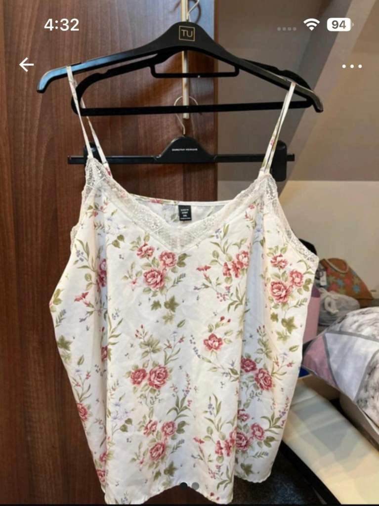 Ladies size 22 tops 
