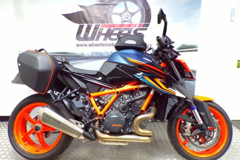 23 MODEL YEAR KTM 1290 SUPERDUKE R EVO WITH LUGGAGE