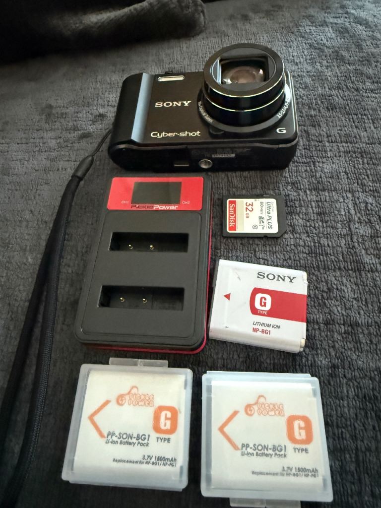 Sony cyber-shot camera dsc h70