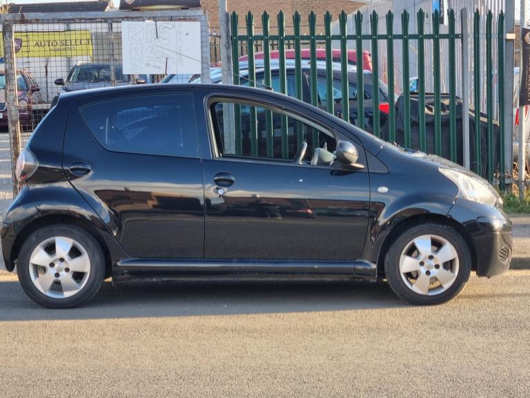 2009 Toyota AYGO 1.0 VVT-i Black 5dr [AC] MMT HATCHBACK Petrol Automatic