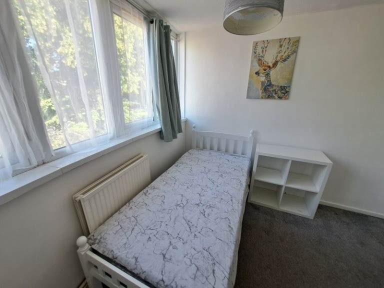  💥 Fully Furnished Single Room 🛋️ with Modern Shared Facilities 💥