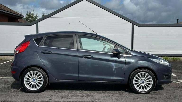 2012 Ford Fiesta 1.4 Titanium 5dr HATCHBACK Petrol Manual