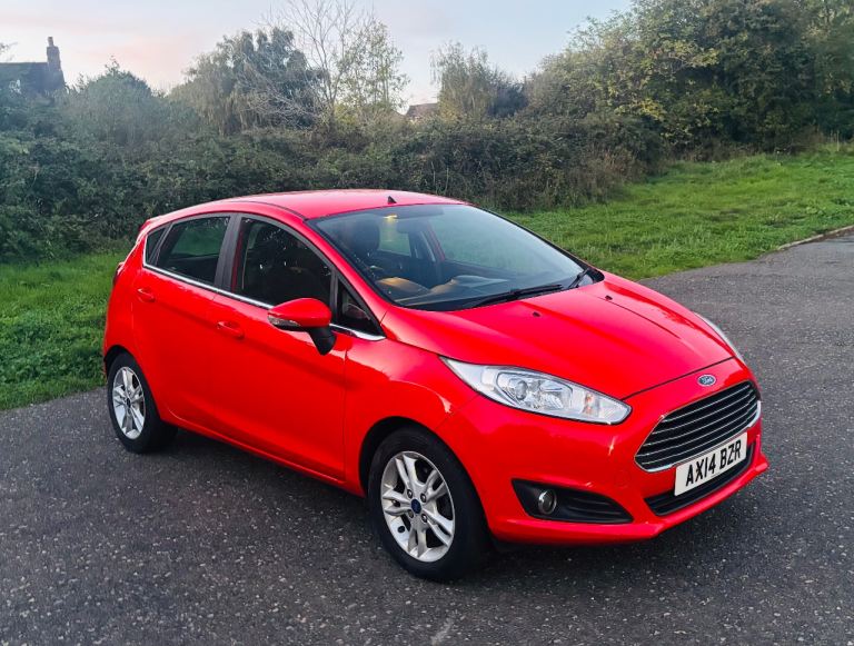 Ford, FIESTA, Hatchback, 2014, Manual, 1241 (cc), 5 doors