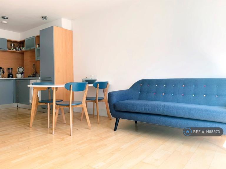 2 bedroom flat in Grange Road, London, SE1 (2 bed) (#1488673)