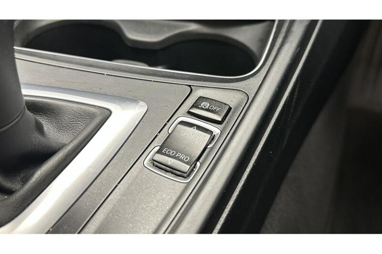 2018 BMW 3 Series 2.0 320i M Sport Shadow Edition Touring 5dr Petrol Auto Euro 6 (s/s) (184 p Est...