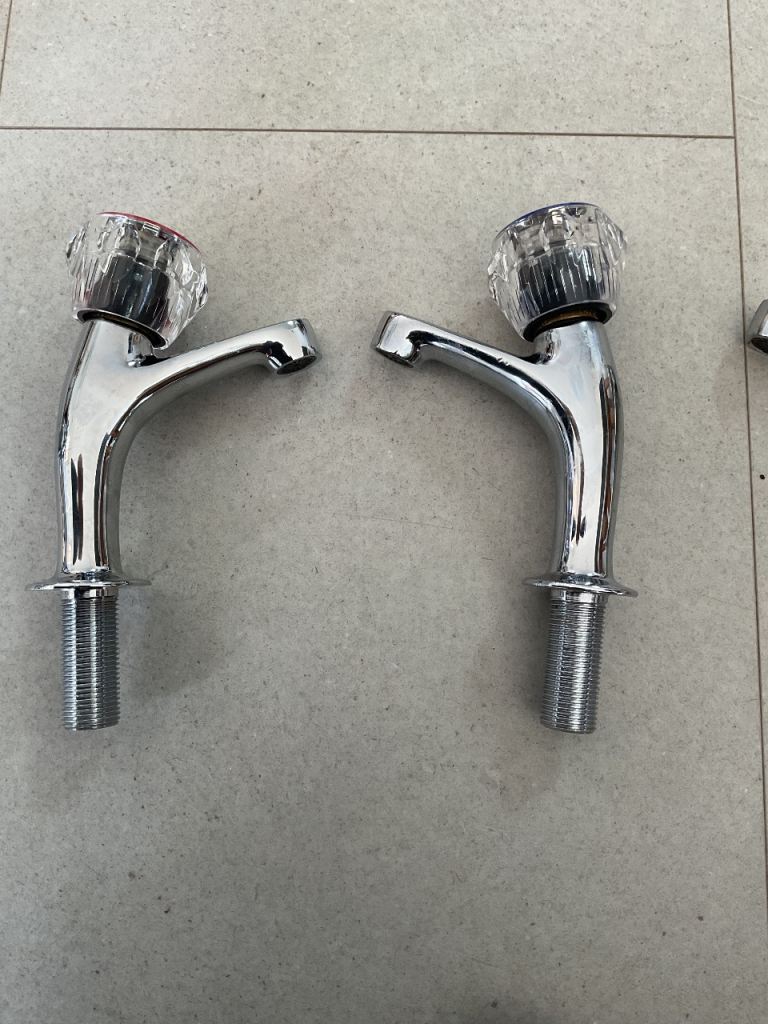 HIGH NECK KITCHEN SINK PILLAR TAPS 