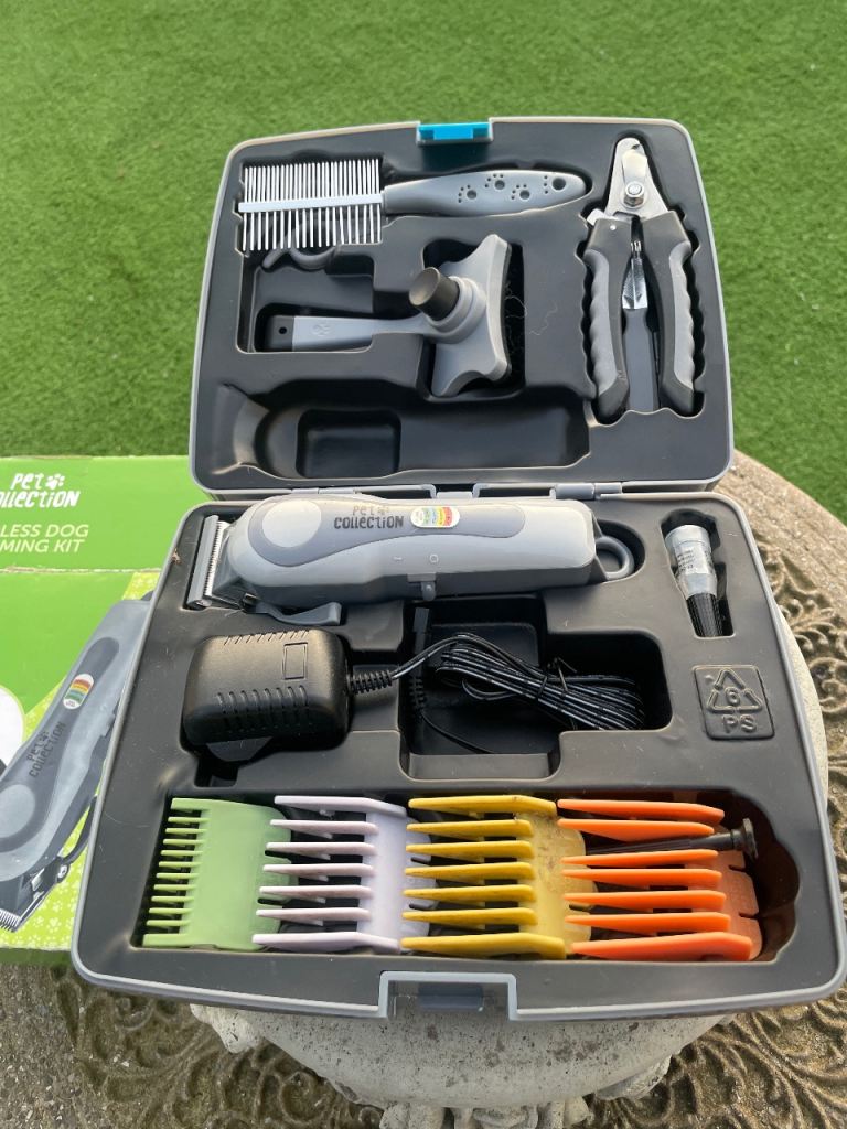 Dog grooming kit